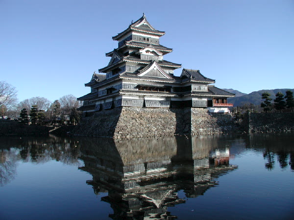 Замок Мацумото или "Замок Ворона"
